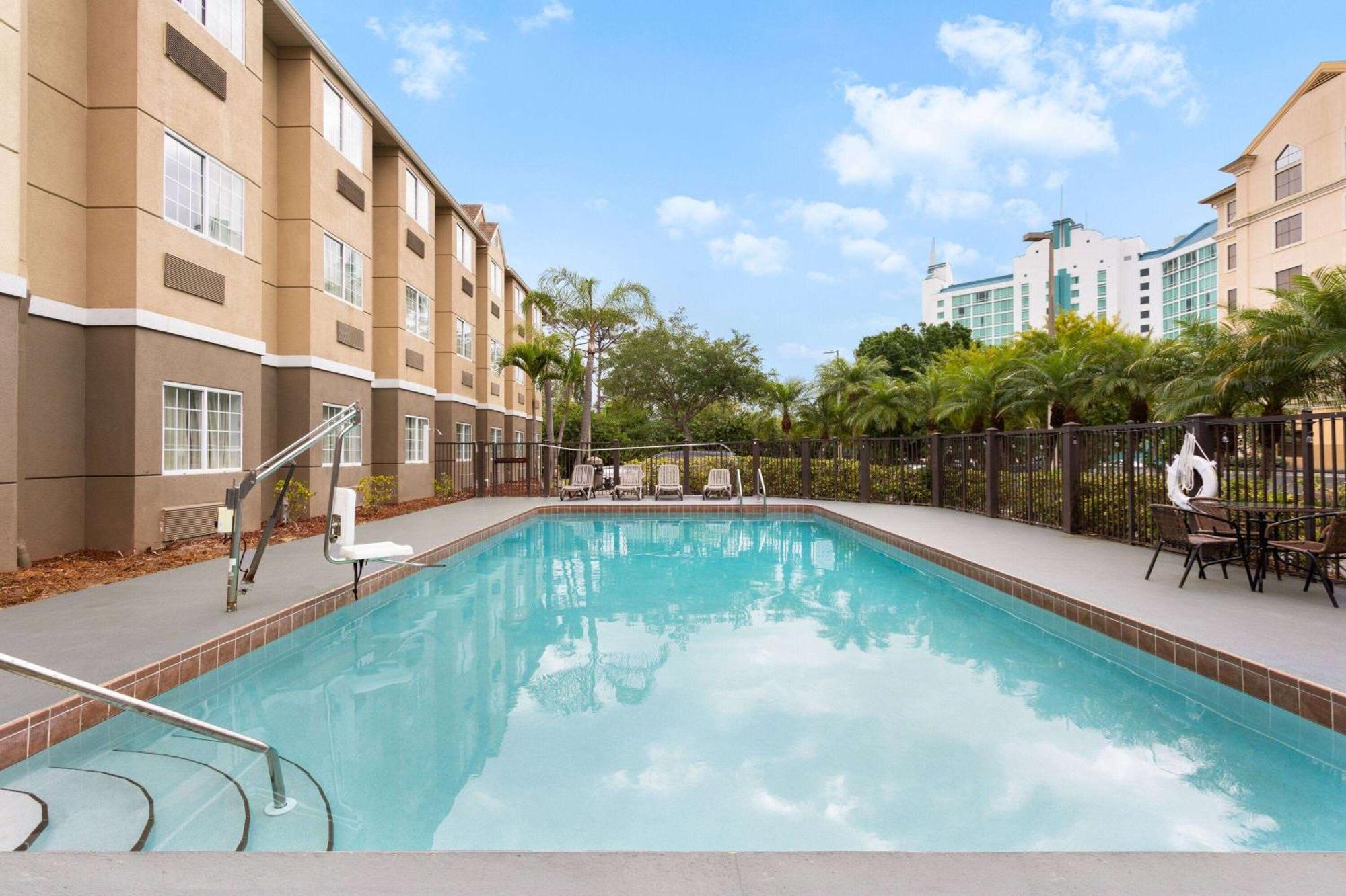 Baymont By Wyndham Orlando-International Dr-Universal Blvd المظهر الخارجي الصورة